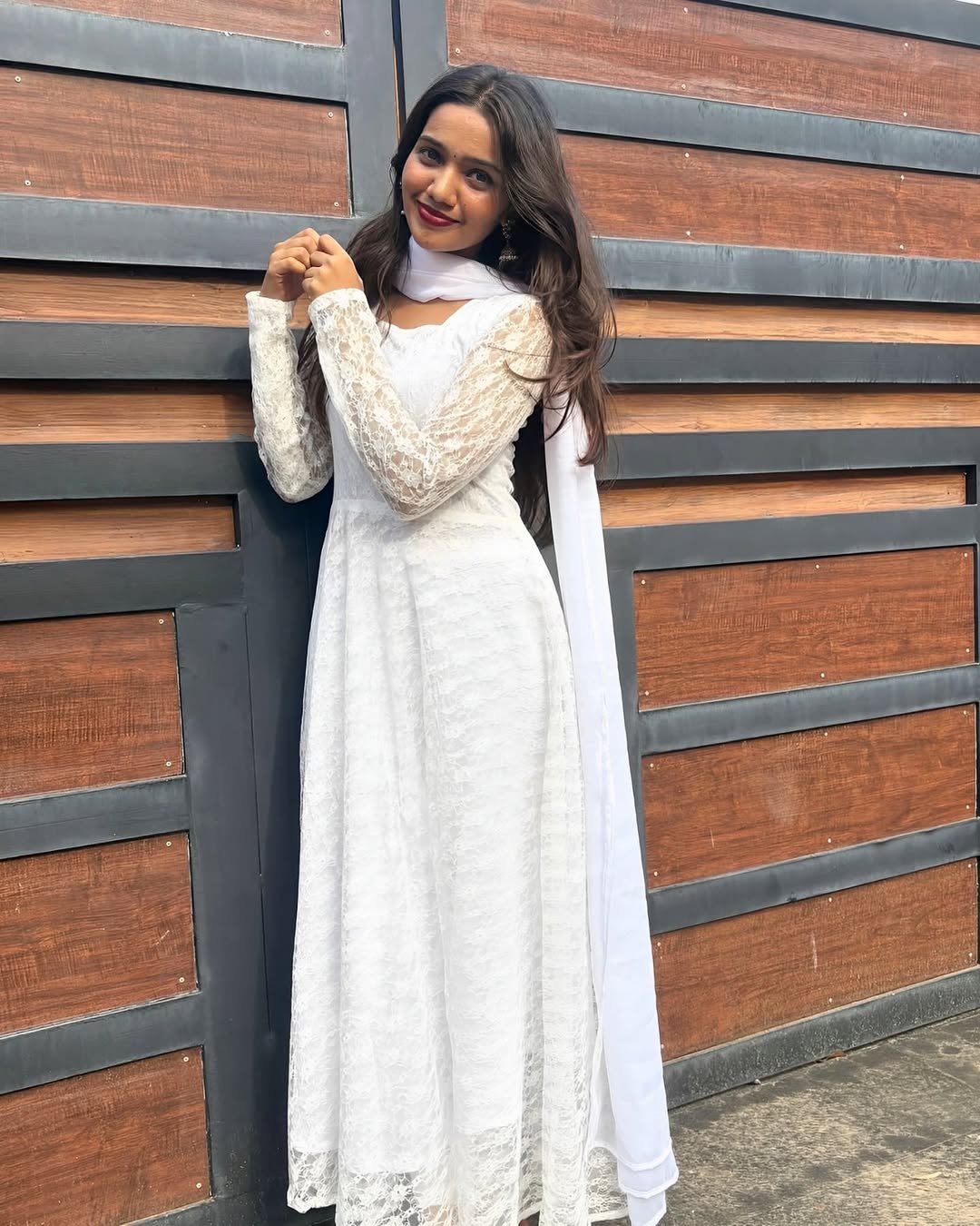 Aashika - Designer launch😍Netted Gown With Dupatta